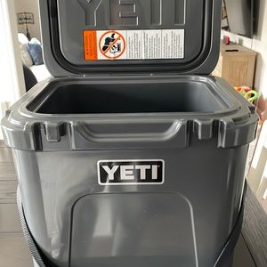 YETI Roadie Cooler. New